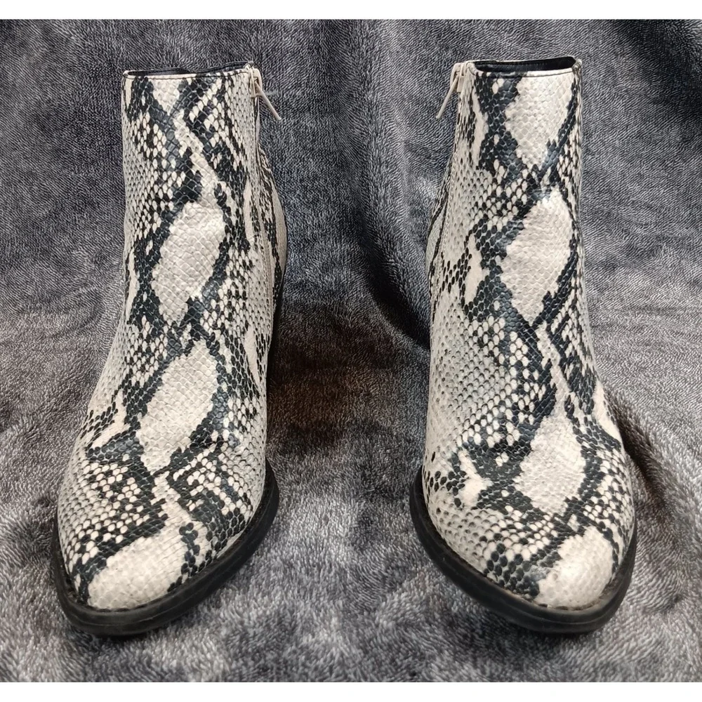 Madden Girl Snakeskin Print Ankle‎ Boots Black Heel Side Zip Size 9.5M